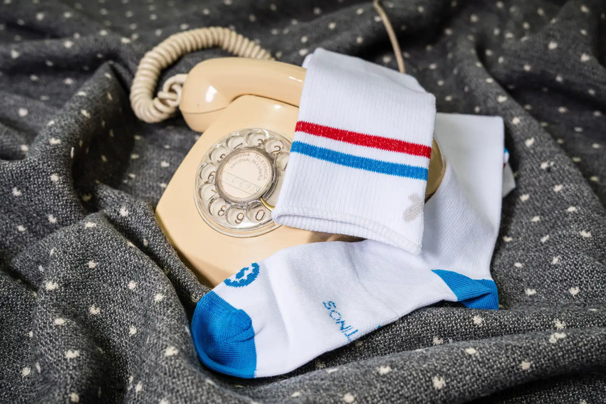 Vintage Tennis blanco rayas azul y rojo Talla M